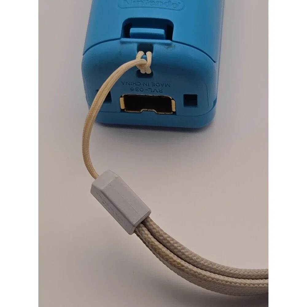 Light Blue Wii Nintendo Motion Plus Controller With Sleeve And Strap Tested